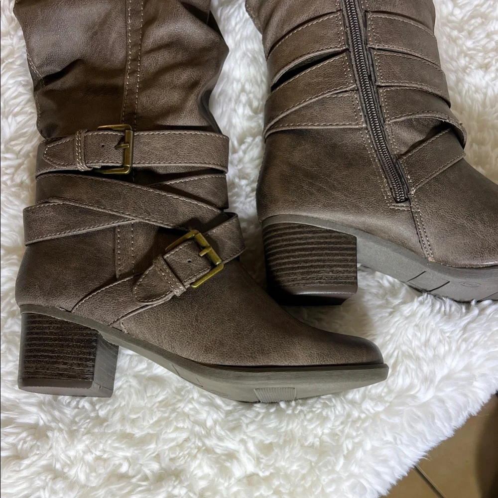 Elegant Over the Knee Brown Boots - Picture 16 of 16